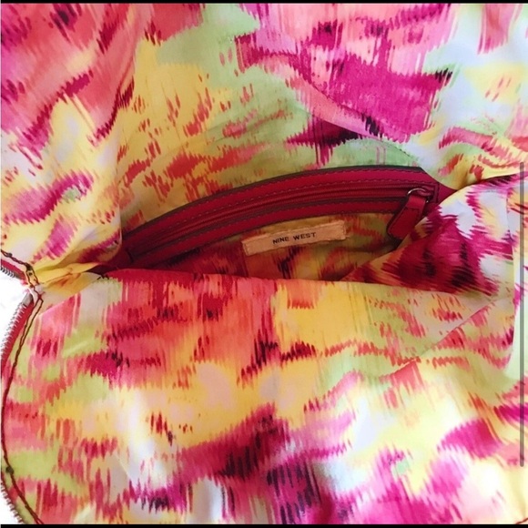 NINE WEST VERY PINK OVERSIZED LEATHER FOLD OVER CLUTCH PERFECT FOR SUMMER - Picture 13 of 13